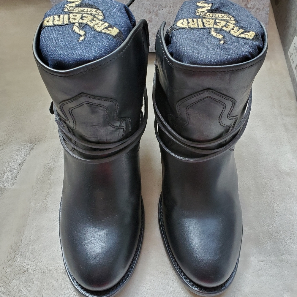 New in box Freebird Black Leather Booties, Size 11